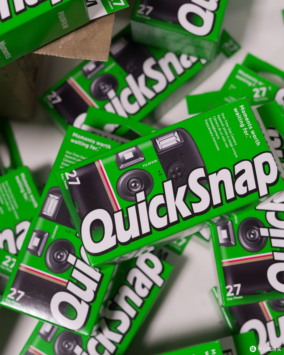 拍完就扔的塑料相机卖17亿台，富士QuickSnap为啥还在收割年轻人