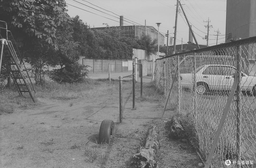 拍完就扔的塑料相机卖17亿台，富士QuickSnap为啥还在收割年轻人