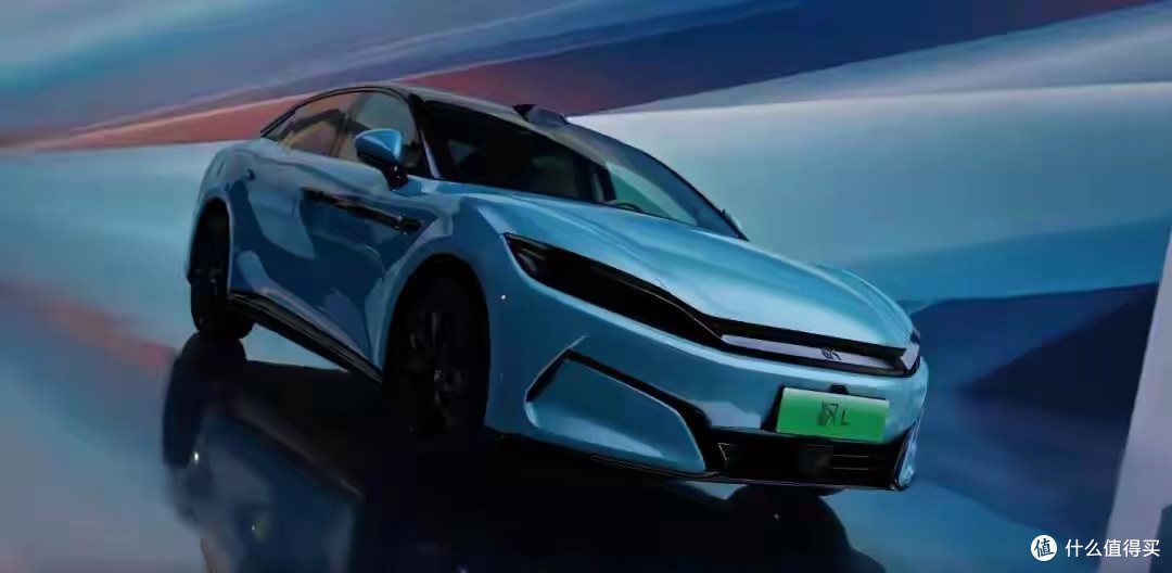 比亚迪刚官宣这 1000km+ 纯电新车，杀穿性价比！根本没对手啊...