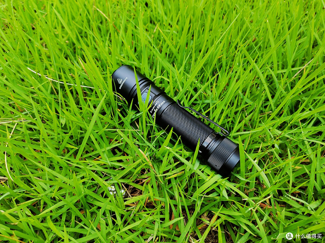 户外通勤全能手电！Fenix C6 V4.0｜高亮远射超耐用，居家必备！