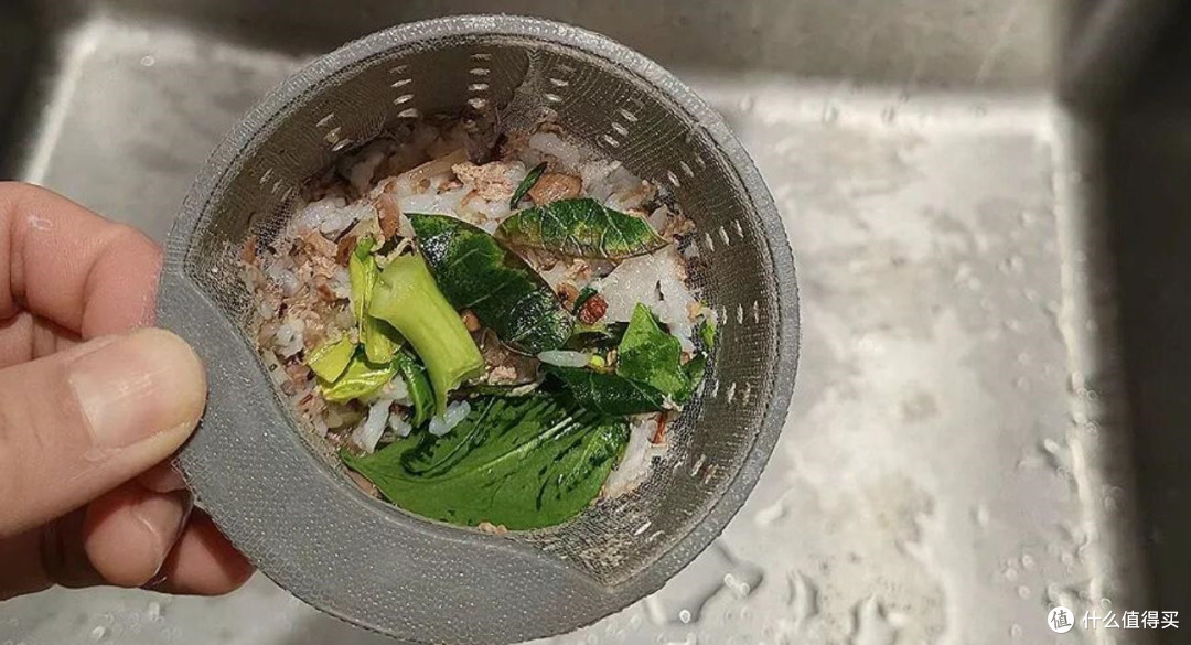 草莓吃完的塑料篮别扔了！换个方式后，秒变实用轻便的收纳工具！