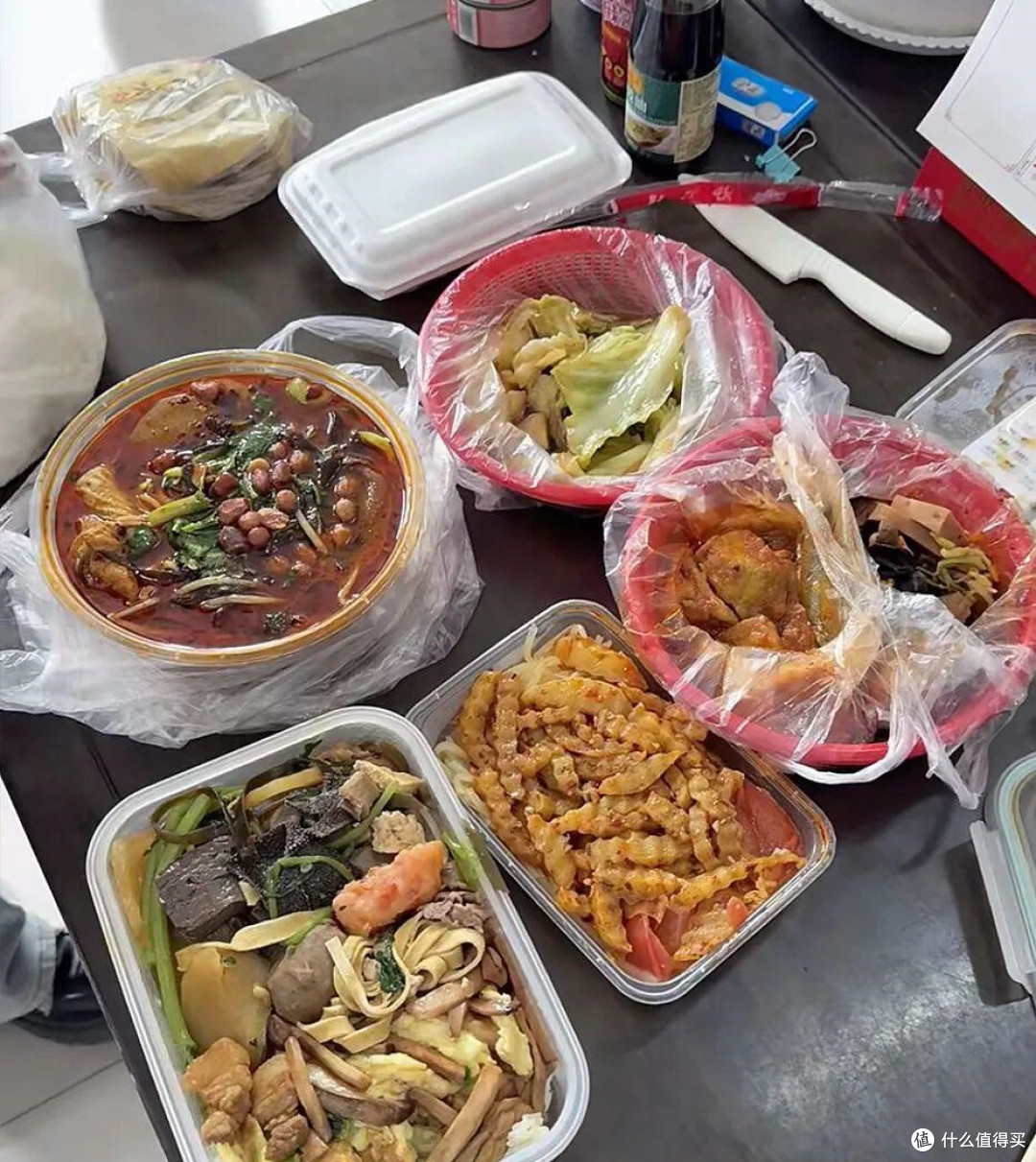 草莓吃完的塑料篮别扔了！换个方式后，秒变实用轻便的收纳工具！