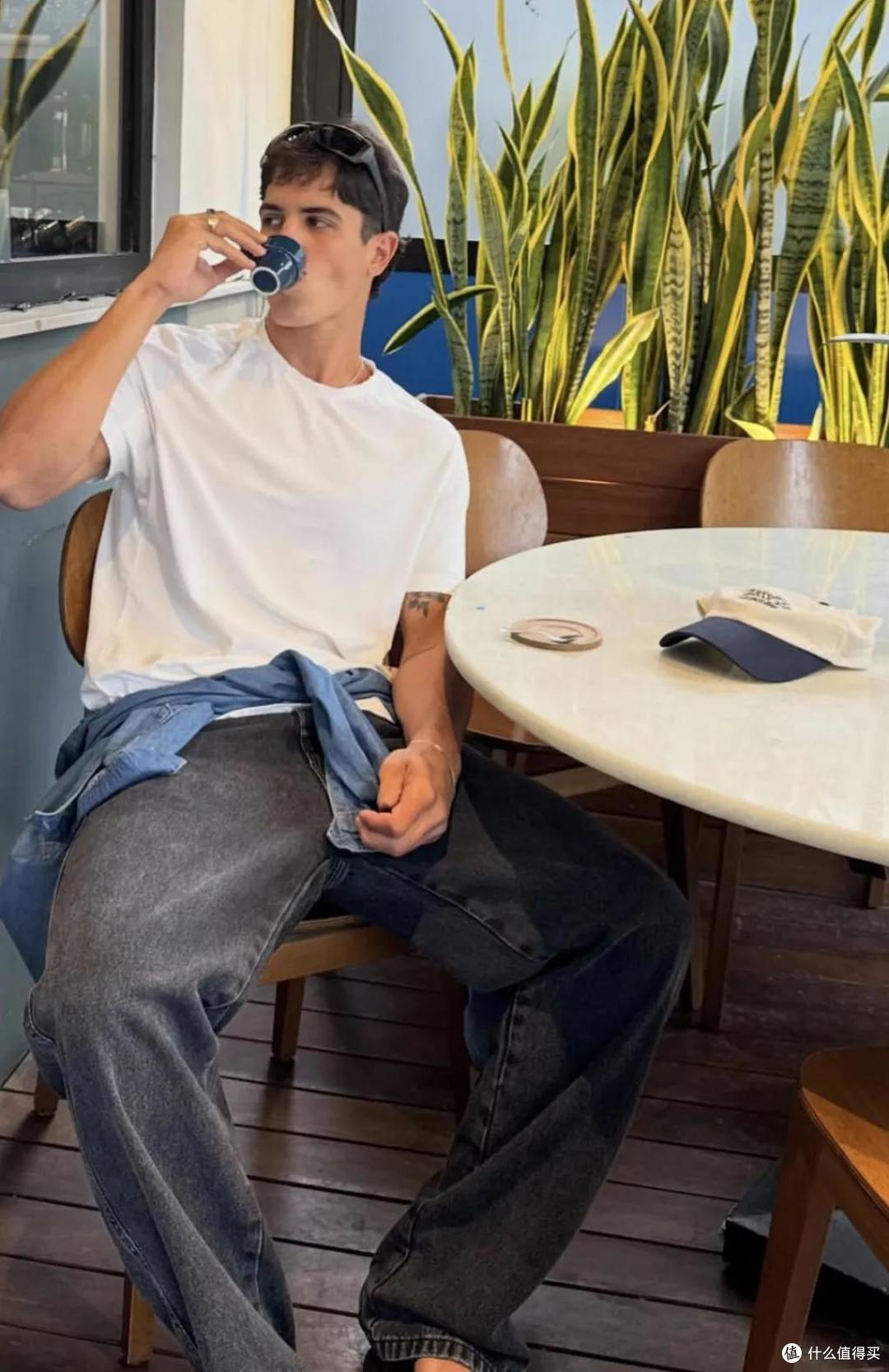为什么型男穿的各种基础款，总有一股老登味儿？现在跟大家掰清楚
