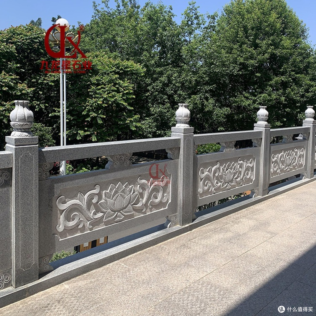 青石新中式庭院石围栏 镂空花鸟透雕栏板 花园楼梯石材扶手