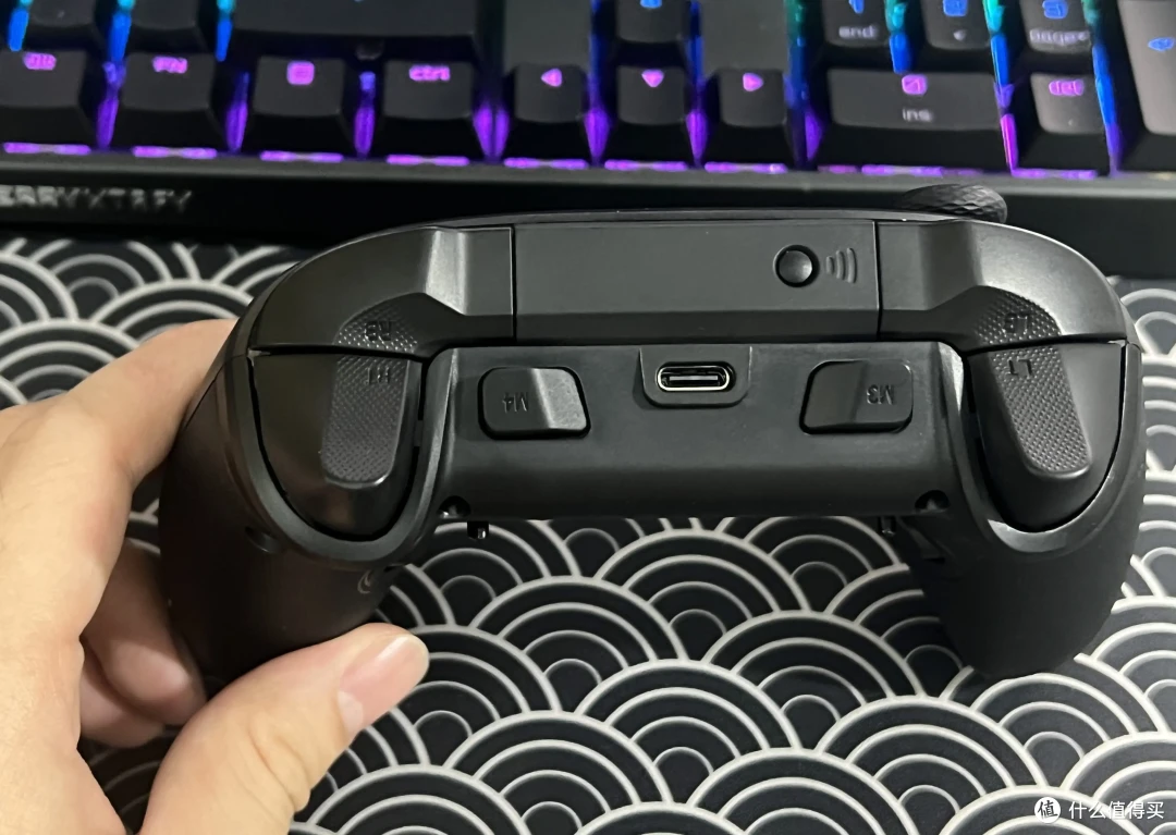 FPS 手柄之神？喜欢拿着手柄打枪的有福了——墨将彩虹2Pro