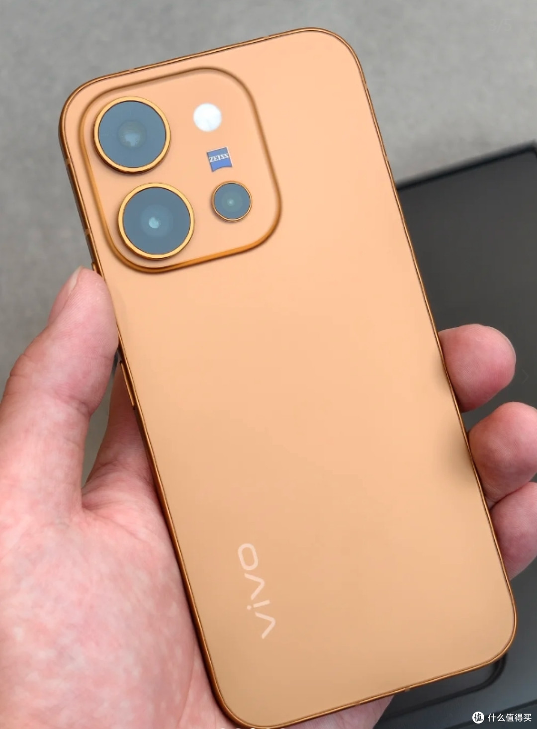 本以为是亲民小杯旗舰，vivo X300E发布，看完配置和定价我沉默了