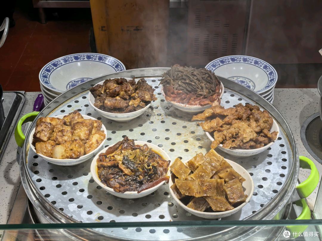 河南烩面不一定人人都喜欢，但凉菜在国内还是数一数二的