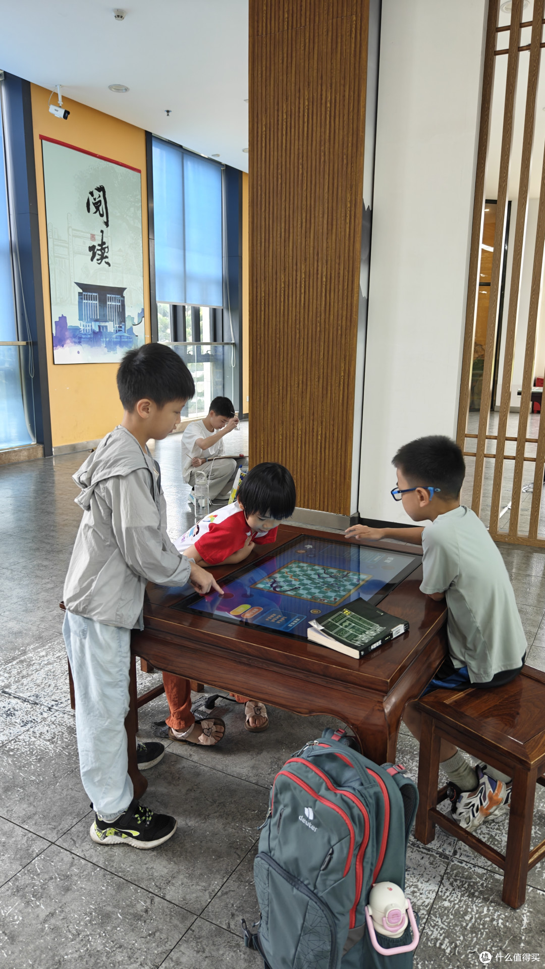 百年户外背包品牌跨界做学生书包，值得入手吗