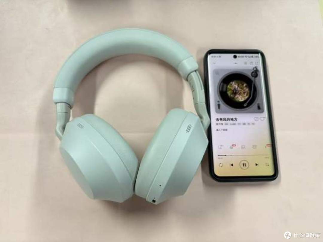 索尼头戴式耳机怎么样,新手有必要买千元级头戴耳机吗?百元对比