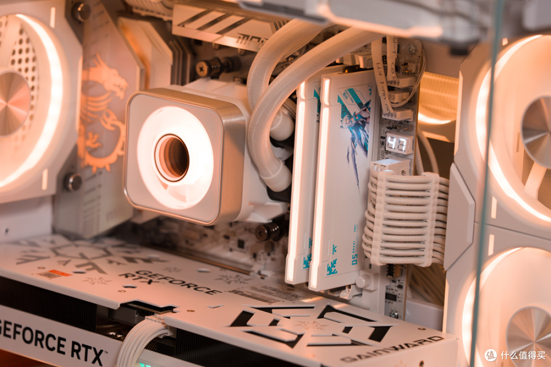 幻 翼_MSI B850M TI MAX_耕升RTX 5070Ti 踏雪_阿斯加特BRAGIxROG
