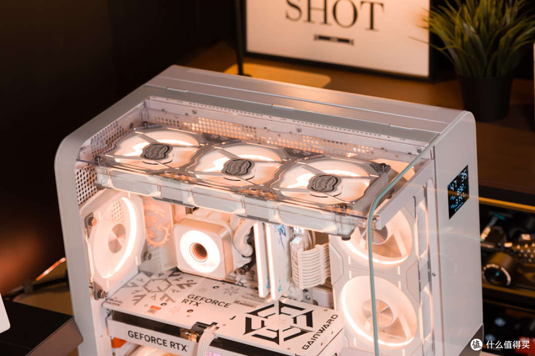 幻 翼_MSI B850M TI MAX_耕升RTX 5070Ti 踏雪_阿斯加特BRAGIxROG