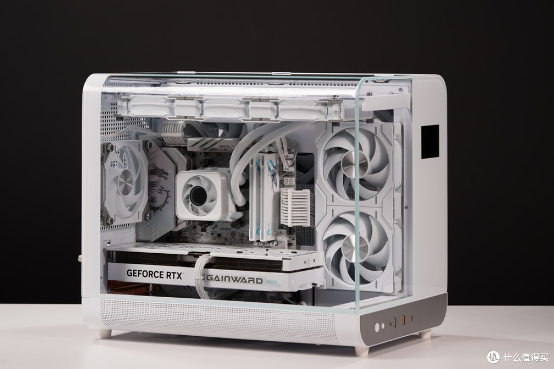 幻 翼_MSI B850M TI MAX_耕升RTX 5070Ti 踏雪_阿斯加特BRAGIxROG