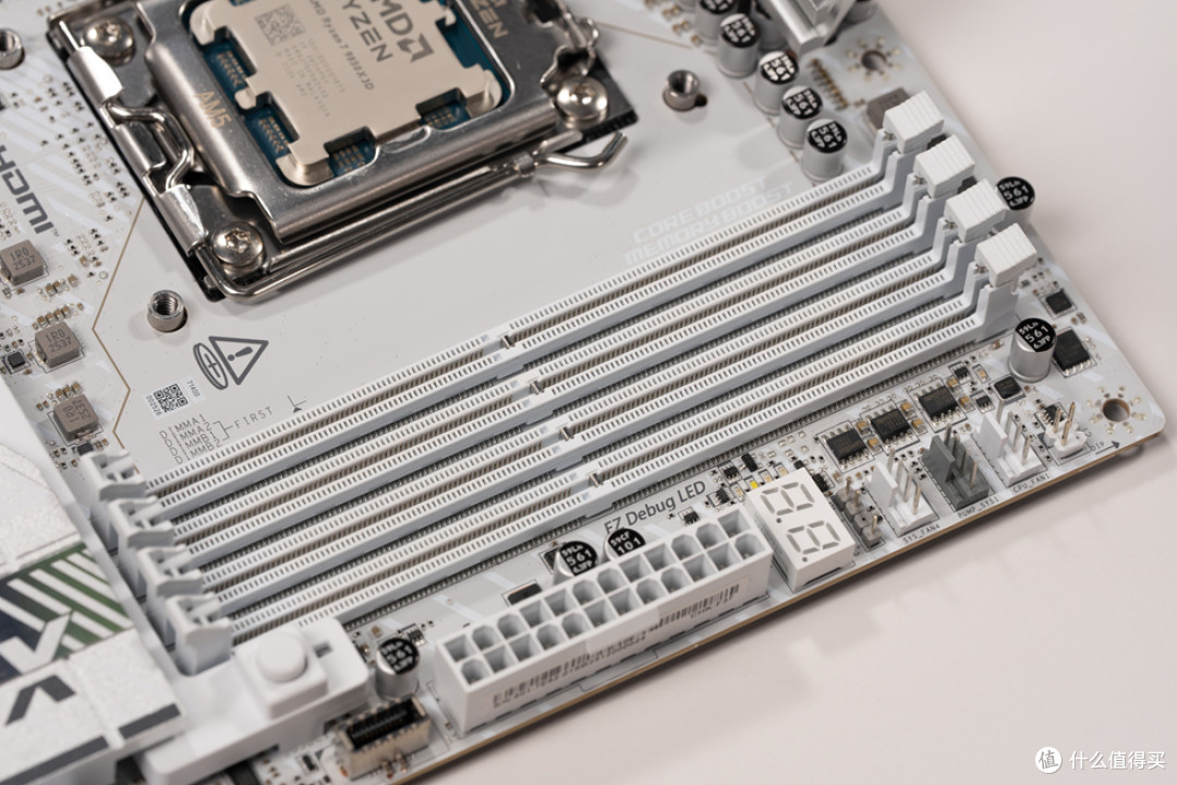 幻 翼_MSI B850M TI MAX_耕升RTX 5070Ti 踏雪_阿斯加特BRAGIxROG