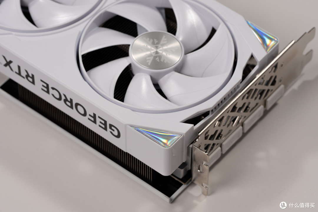 幻 翼_MSI B850M TI MAX_耕升RTX 5070Ti 踏雪_阿斯加特BRAGIxROG