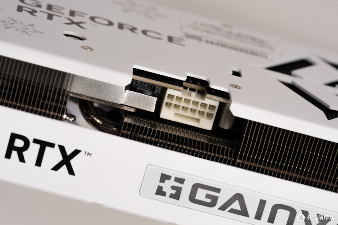 幻 翼_MSI B850M TI MAX_耕升RTX 5070Ti 踏雪_阿斯加特BRAGIxROG