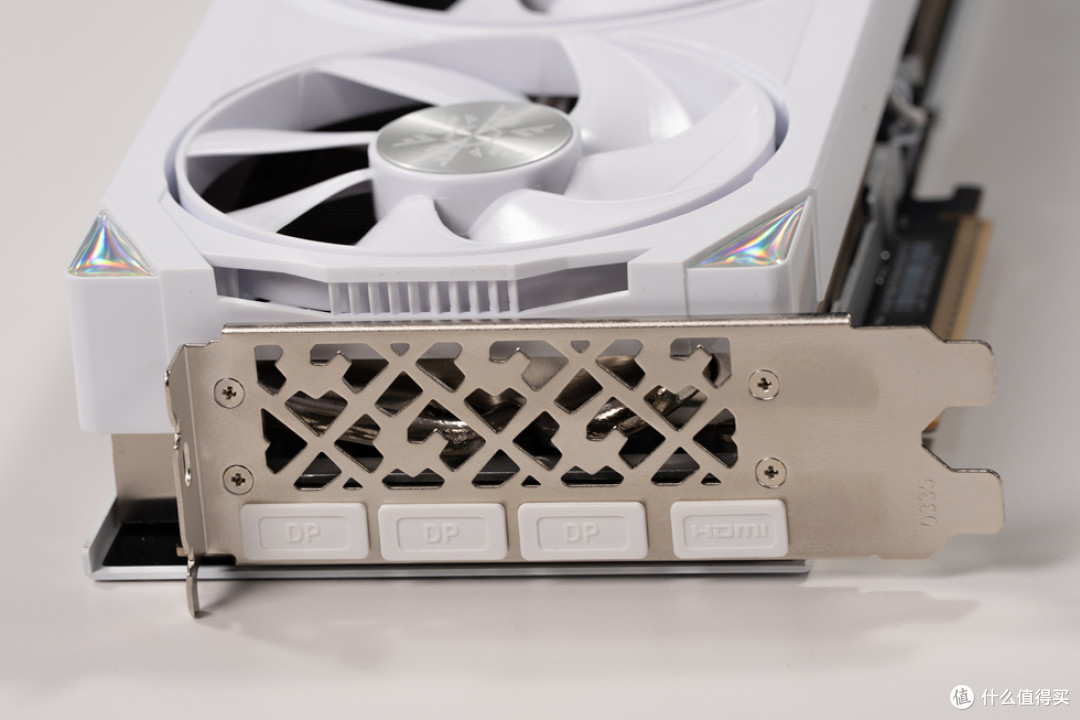 幻 翼_MSI B850M TI MAX_耕升RTX 5070Ti 踏雪_阿斯加特BRAGIxROG