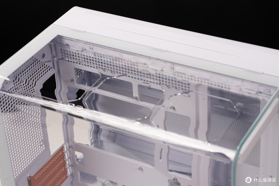 幻 翼_MSI B850M TI MAX_耕升RTX 5070Ti 踏雪_阿斯加特BRAGIxROG