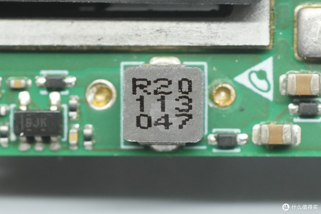 台达 864W 1/4 砖 IBC 电源模块Q50SN12072RNDHQ方案解析