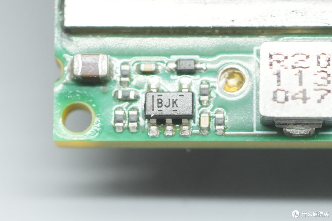 台达 864W 1/4 砖 IBC 电源模块Q50SN12072RNDHQ方案解析