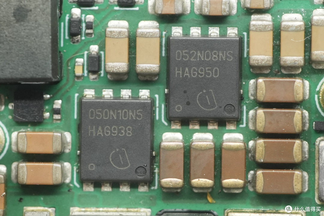 台达 864W 1/4 砖 IBC 电源模块Q50SN12072RNDHQ方案解析