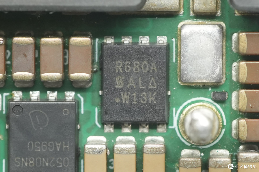 台达 864W 1/4 砖 IBC 电源模块Q50SN12072RNDHQ方案解析