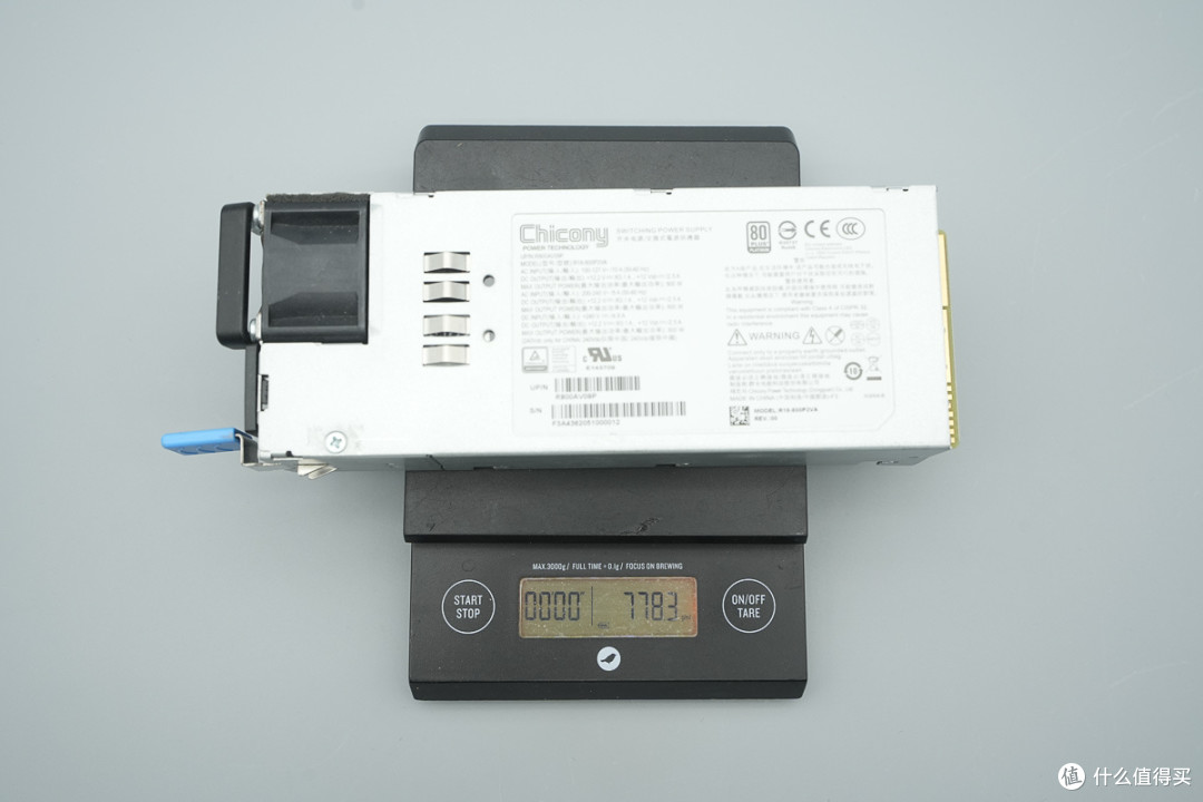 白金牌能效认证，群光800W CRPS碳化硅服务器电源拆解