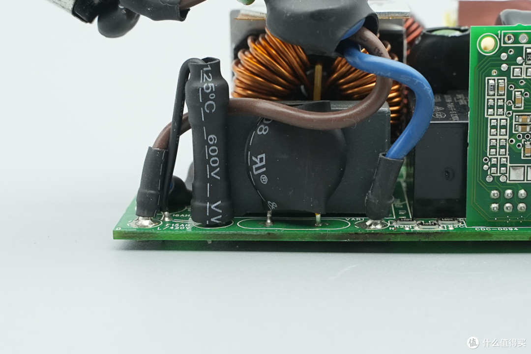 白金牌能效认证，群光800W CRPS碳化硅服务器电源拆解