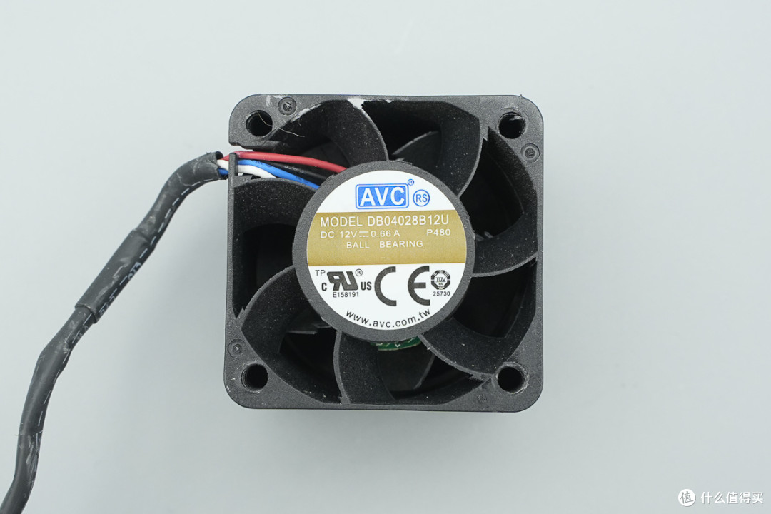 白金牌能效认证，群光800W CRPS碳化硅服务器电源拆解