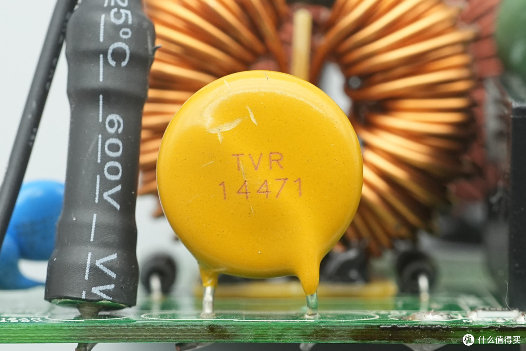 白金牌能效认证，群光800W CRPS碳化硅服务器电源拆解