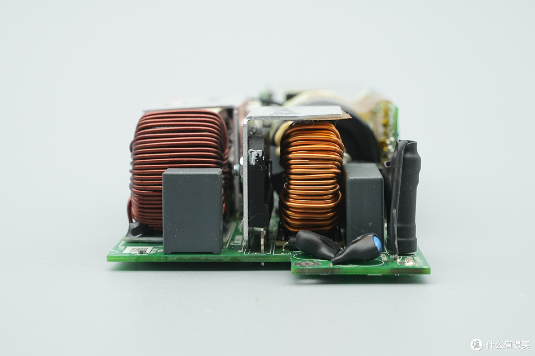 白金牌能效认证，群光800W CRPS碳化硅服务器电源拆解