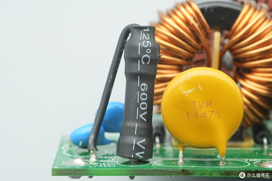 白金牌能效认证，群光800W CRPS碳化硅服务器电源拆解