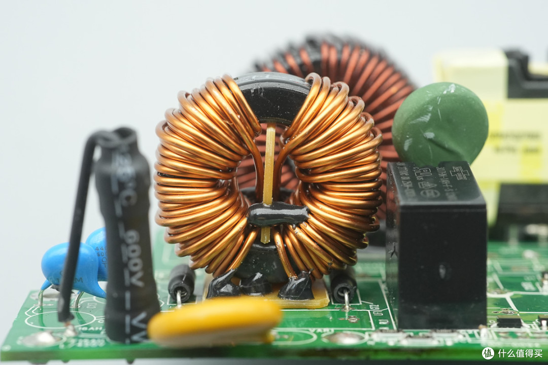 白金牌能效认证，群光800W CRPS碳化硅服务器电源拆解