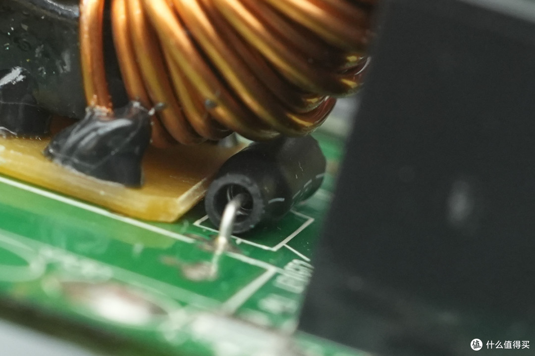 白金牌能效认证，群光800W CRPS碳化硅服务器电源拆解