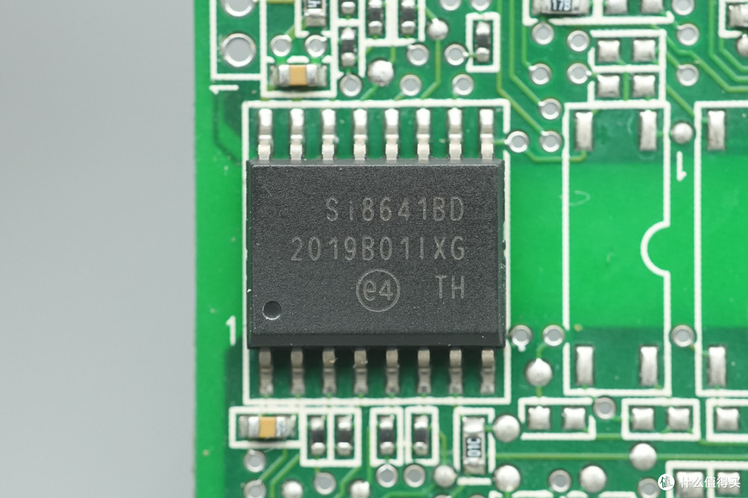 白金牌能效认证，群光800W CRPS碳化硅服务器电源拆解