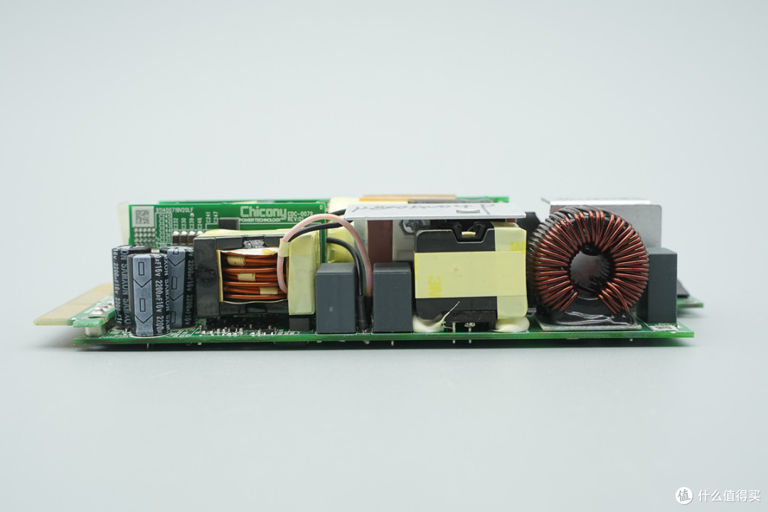 白金牌能效认证，群光800W CRPS碳化硅服务器电源拆解