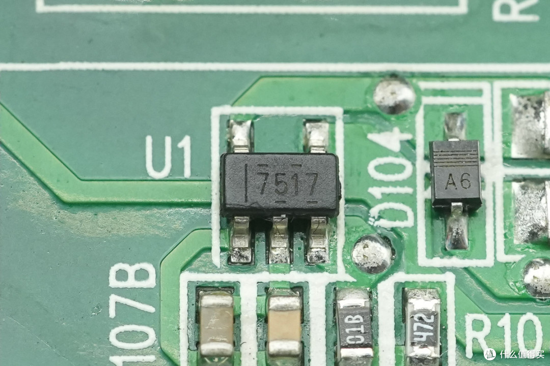 白金牌能效认证，群光800W CRPS碳化硅服务器电源拆解
