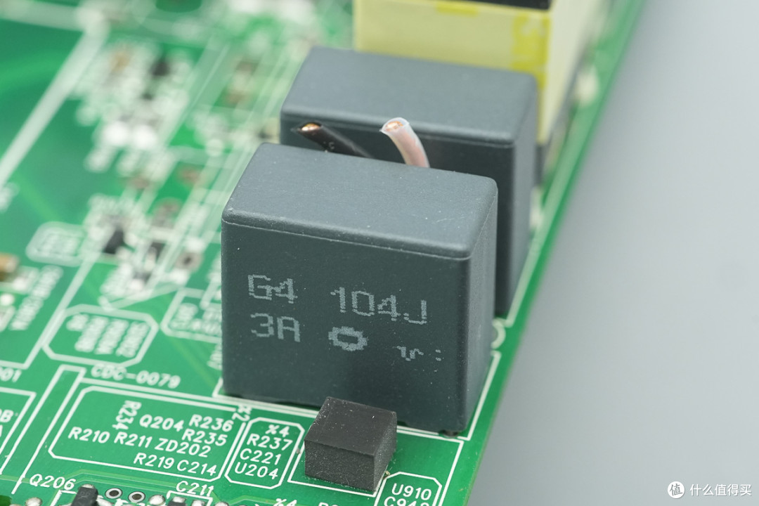 白金牌能效认证，群光800W CRPS碳化硅服务器电源拆解