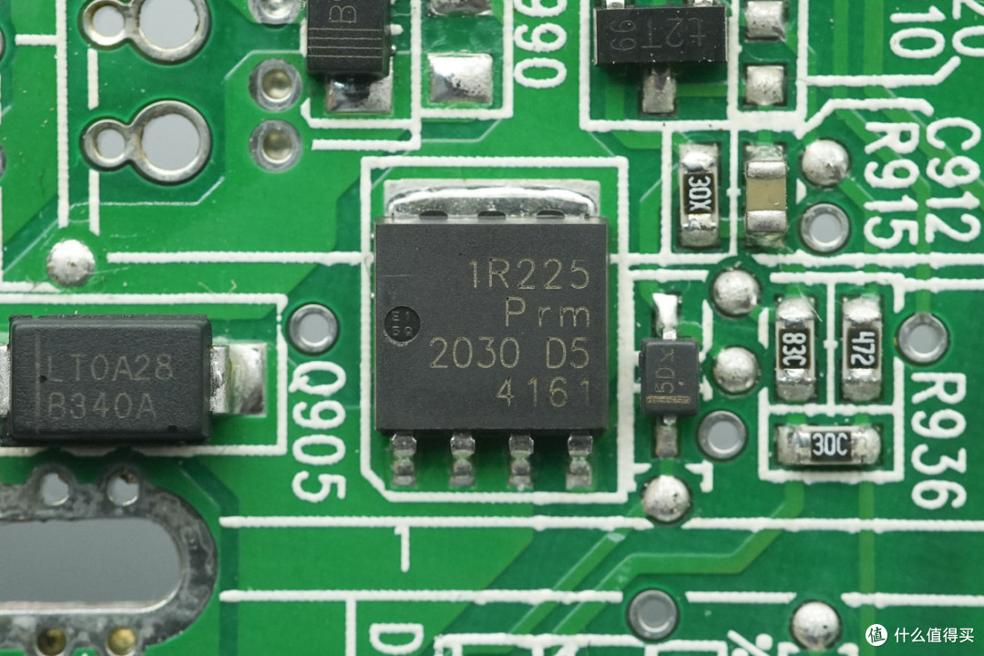 白金牌能效认证，群光800W CRPS碳化硅服务器电源拆解
