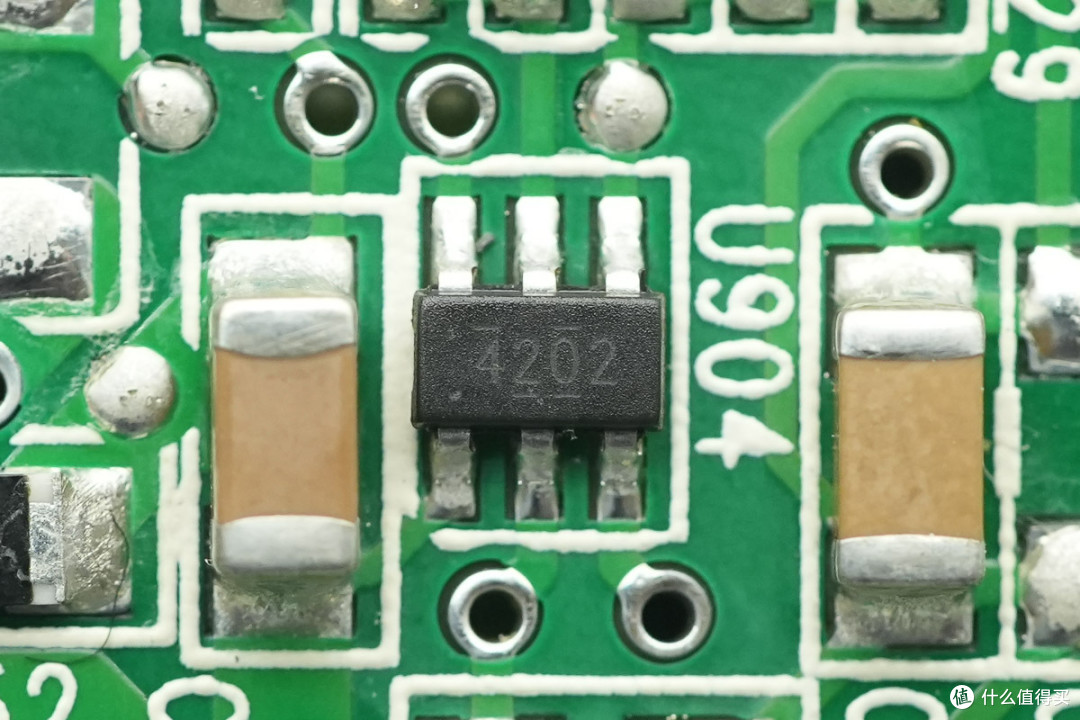 白金牌能效认证，群光800W CRPS碳化硅服务器电源拆解