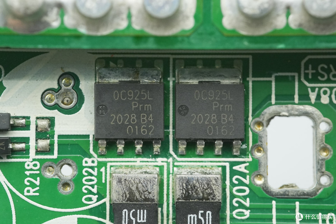 白金牌能效认证，群光800W CRPS碳化硅服务器电源拆解