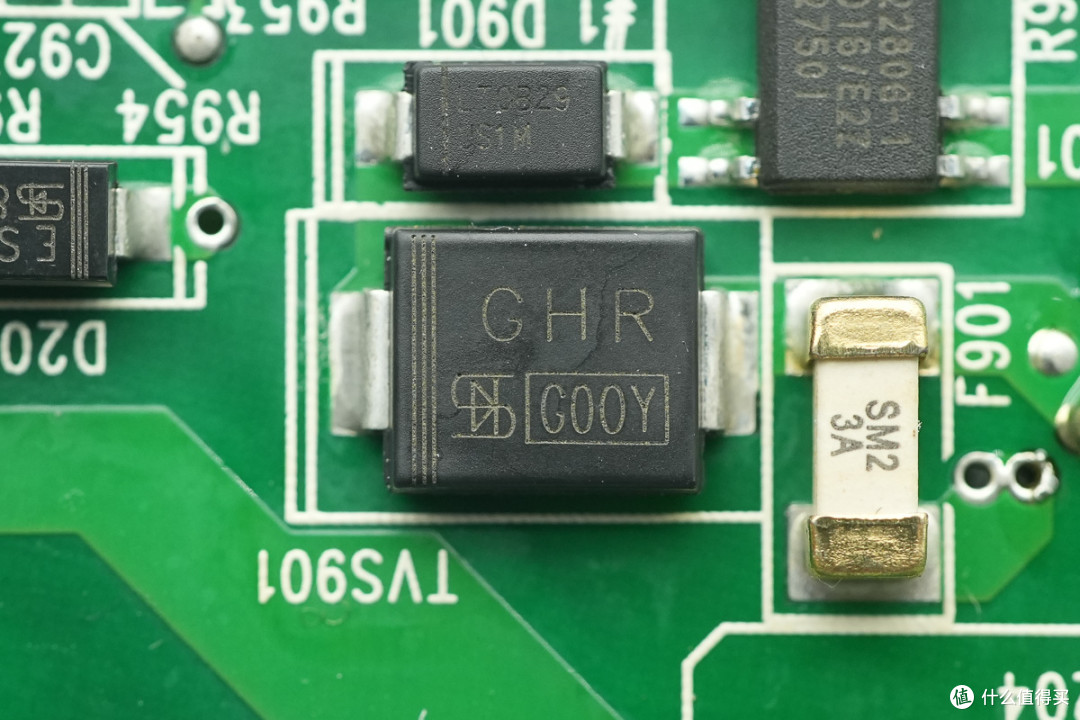 白金牌能效认证，群光800W CRPS碳化硅服务器电源拆解