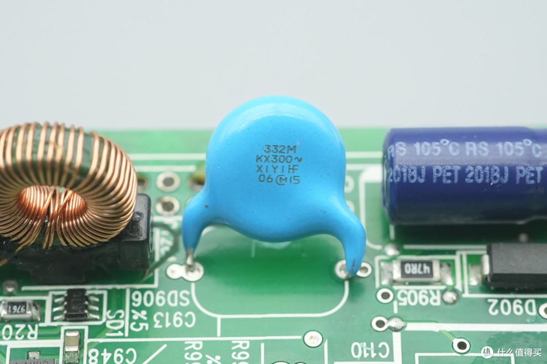 白金牌能效认证，群光800W CRPS碳化硅服务器电源拆解