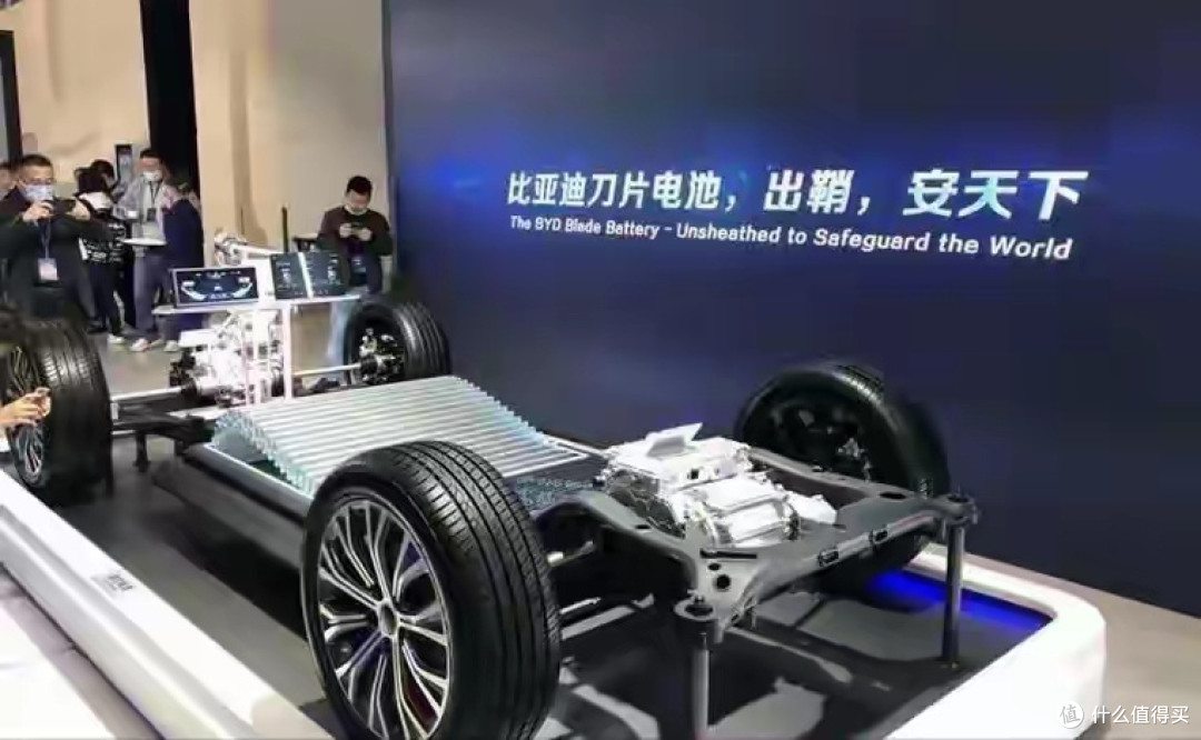 当所有车厂都发力电车时,比亚迪的基本盘就开始动摇了