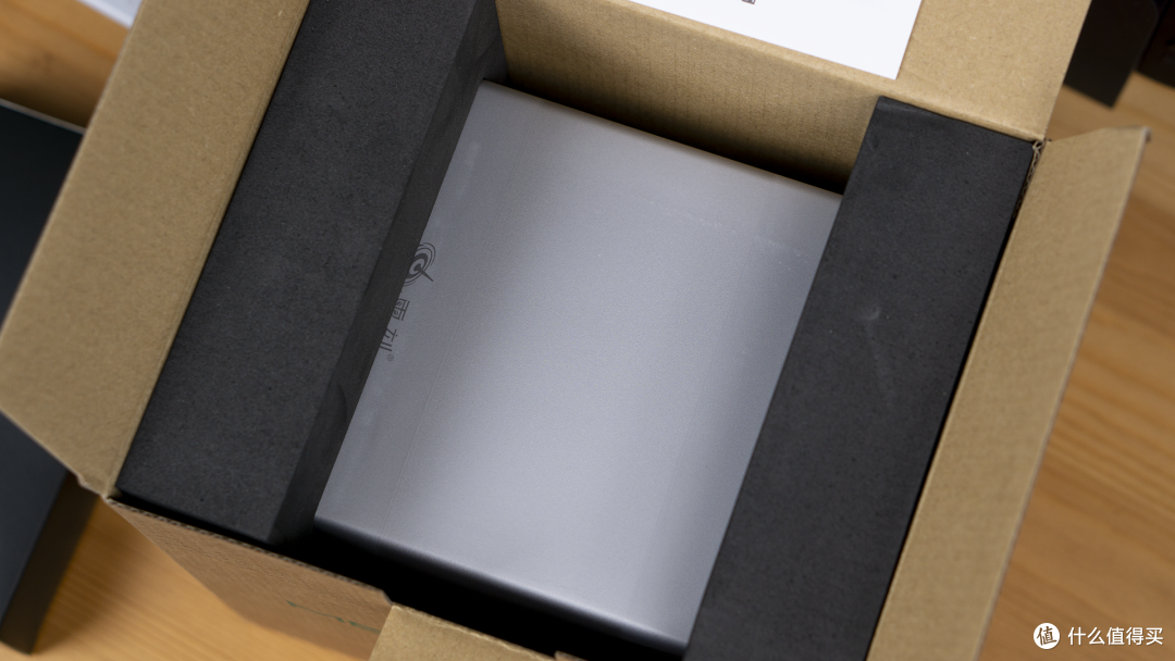超多盘位、视频专属优化超小体型工作站，零刻ME Pro 13500H体验