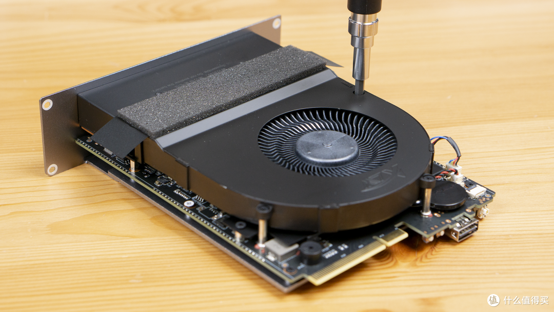 超多盘位、视频专属优化超小体型工作站，零刻ME Pro 13500H体验