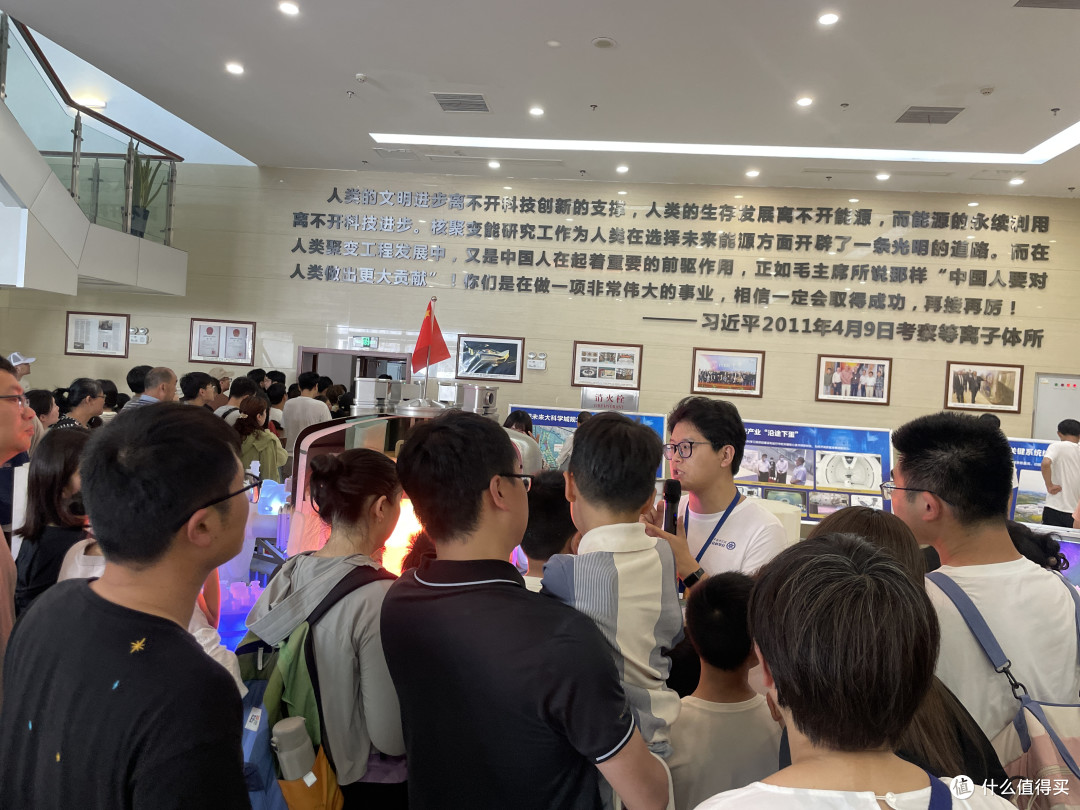 鹰米无线讲解器值不值得买？用过三种佩戴方案的导游说了半年实话