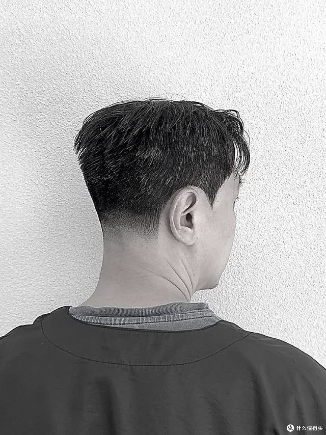 男生不过时的侧分渐变短发，干净帅气、百搭耐看，不挑年龄场景