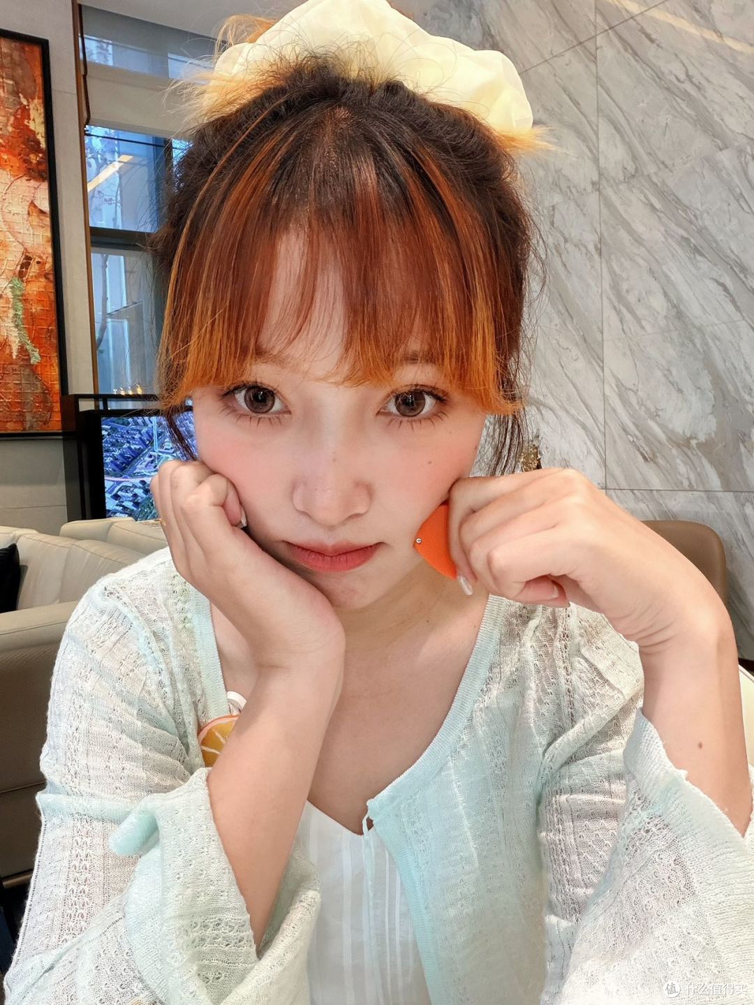 新人自媒体起号，第一根自拍杆怎么选？