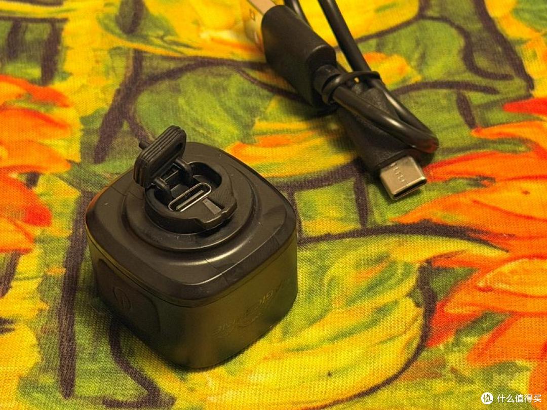 告别夜骑盲区，迈极炫RN120尾灯，安装+刹车感应，夜骑够用吗？