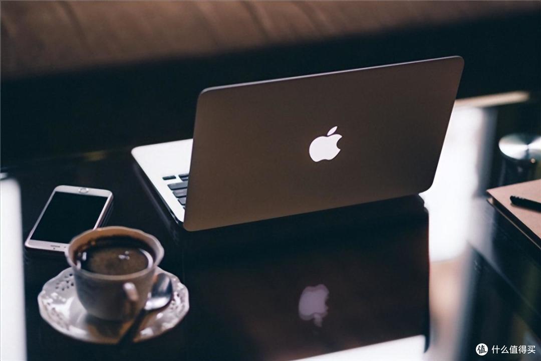 坚持 16 年妥协了！苹果为什么终于给 MacBook 加上触控屏？